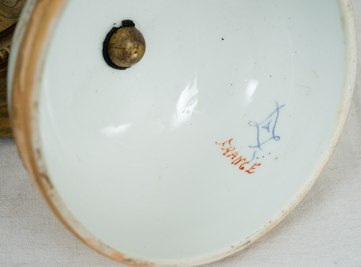 Coppia di vasi antichi Napoleone III in porcellana policroma di Sevres 19secolo.-photo-3