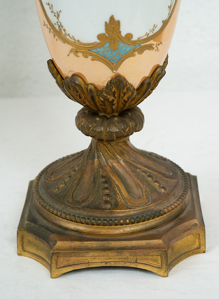 Coppia di vasi antichi Napoleone III in porcellana policroma di Sevres 19secolo.-photo-1