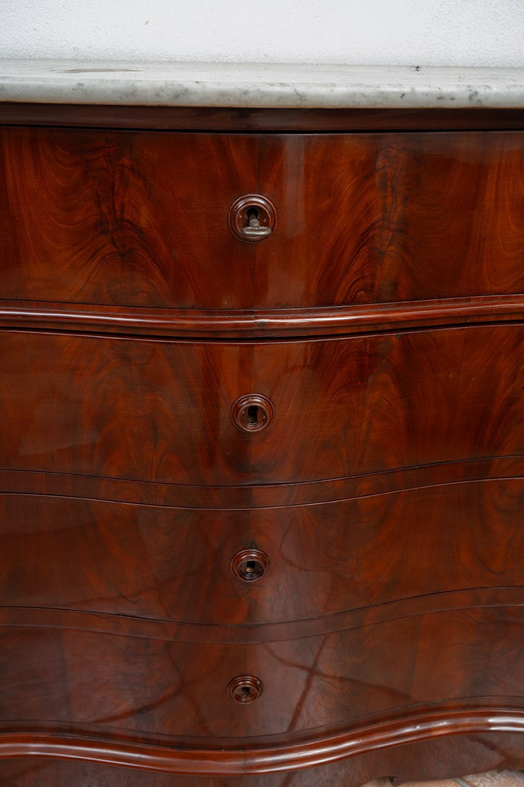 Cassettone antico Luigi Filippo Napoletano in piuma di mogano con piano in marmo bianco 19sec.-photo-1