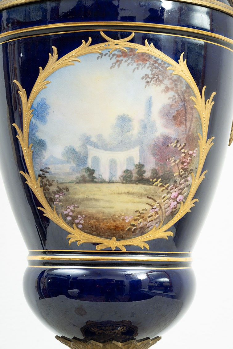 Vaso antico Napoleone III in porcellana policroma di Sevres 19secolo.-photo-3