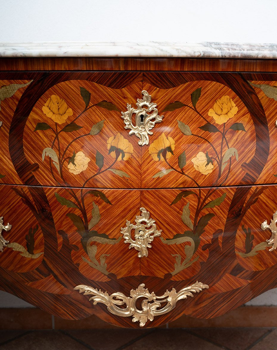 Cassettone antico Francese in legno esotico pregiato con piano in marmo.-photo-1