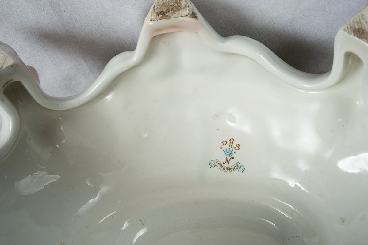 Zuppiera antica in porcellana policroma di Capodimonte appartenente alla metà del XX secolo.-photo-4