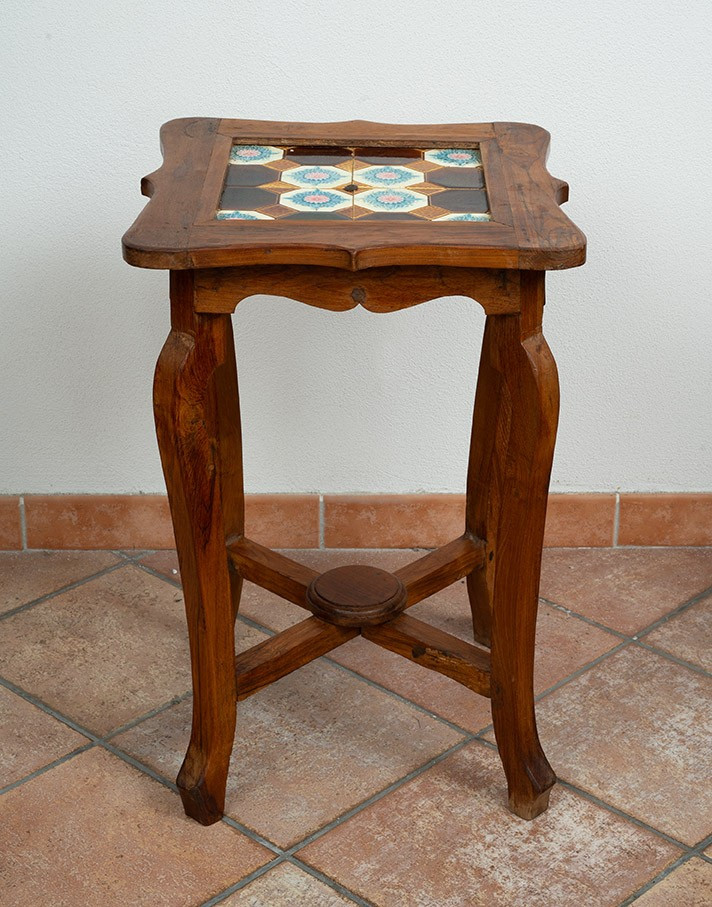 Tavolino antico in massello di noce con piano in maiolica 20secolo.-photo-3