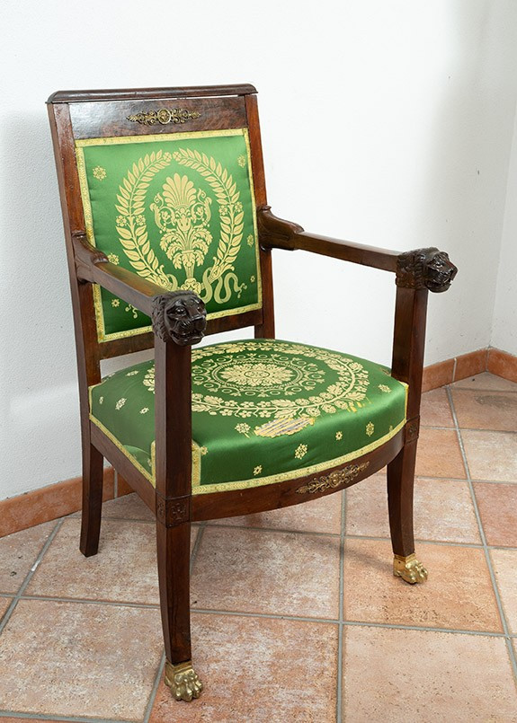 Poltrona antica in piuma di mogano finemente intagliata periodo 19 secolo.-photo-4