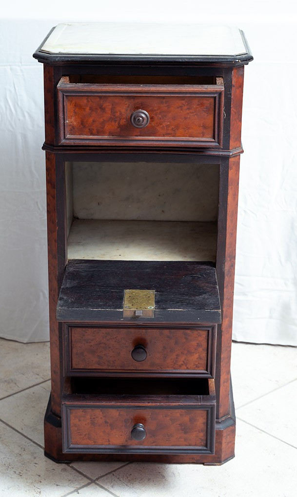 Comodino antico in radica di noce piano in marmo bianco statuario periodo 19secolo-photo-3