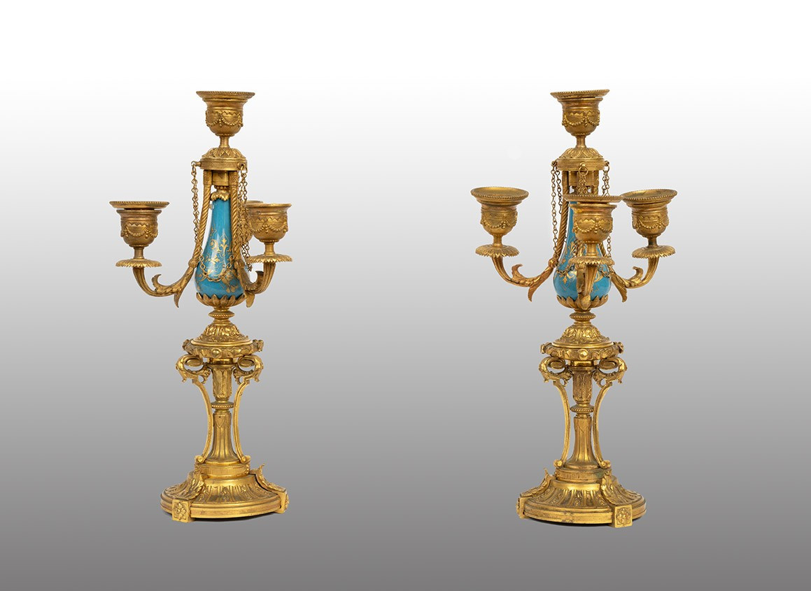 Coppia di candelieri antichi in bronzo 19secolo