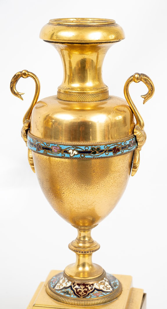 Coppia di vasi antichi biansati in bronzo dorato con innesti cloisonnè 19secolo-photo-2