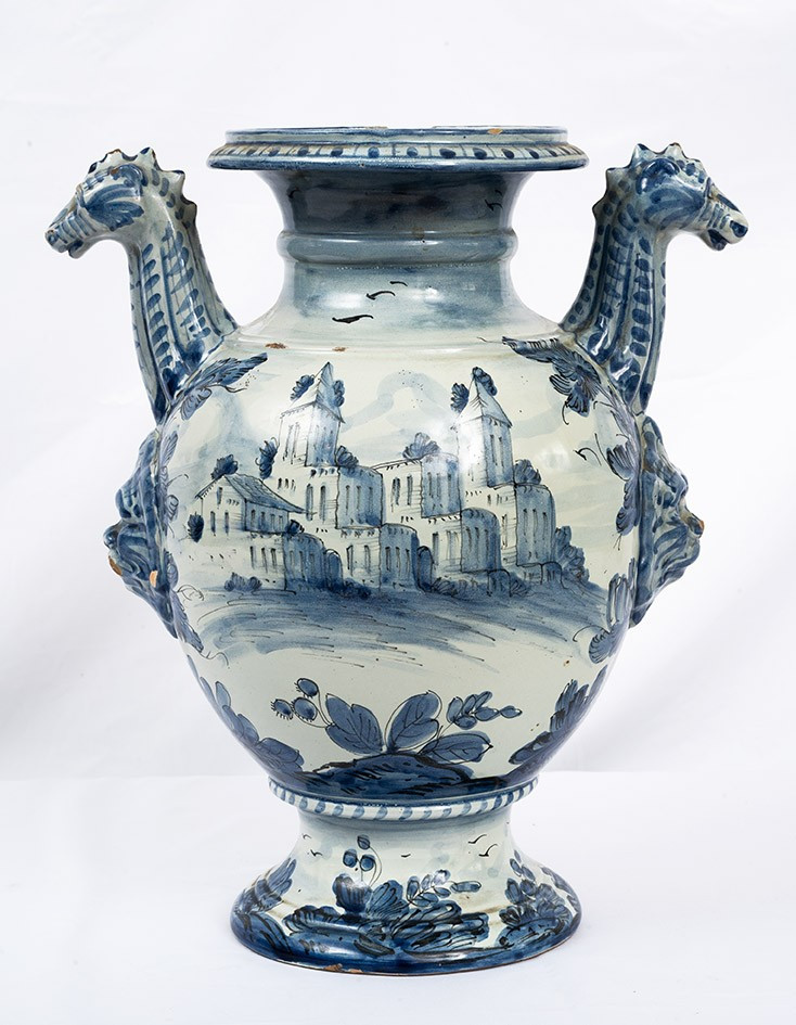 Vaso antico stagnone in maiolica smaltata appartenente al XVIII secolo-photo-1