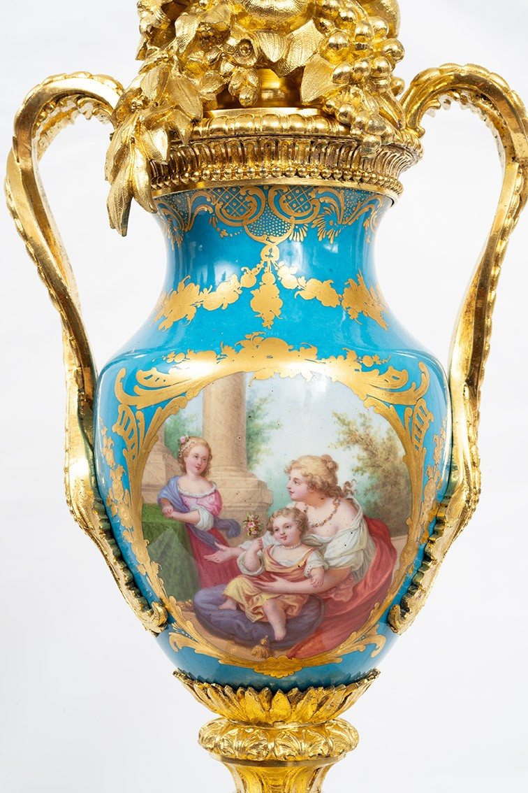 Orologio antico Napoleone III in bronzo dorato finemente cesellato e porcellana di Sevres-photo-4