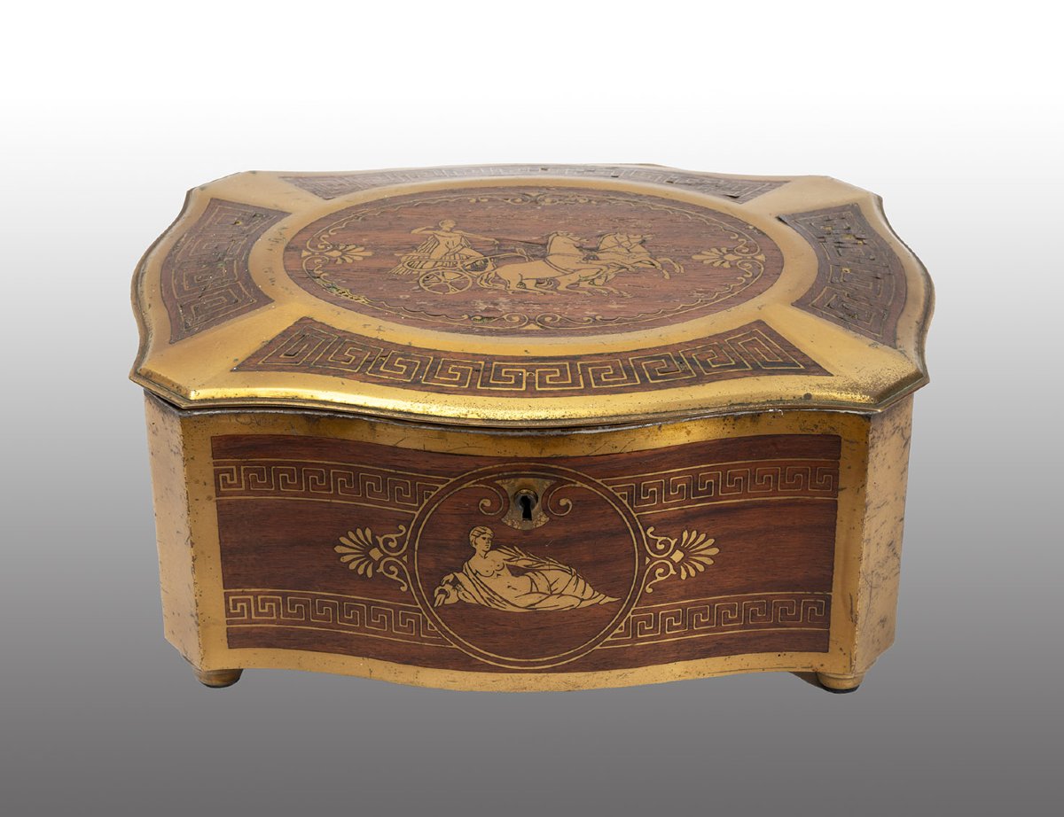 Scatola portagioie antica in legno esotico pregiato con intarsi a motivo neoclassico in bronzo.