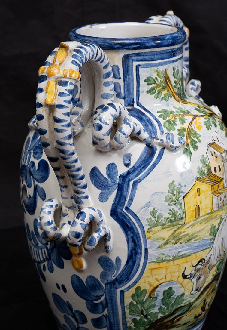 Coppia di vasi napoletani in maiolica smaltata raffigurante scene pastorali 19secolo-photo-4