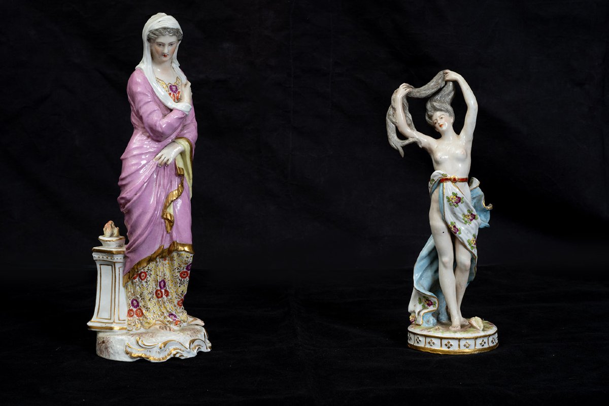 Coppia di sculture in porcellana policroma di Meissen 19secolo