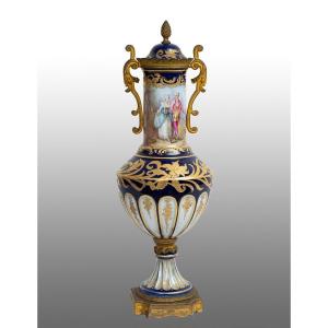 Vaso antico Napoleone III Francese in porcellana di Sevres 19secolo