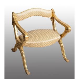Poltrona /inginocchiatoio antico Luigi Filippo in legno dorato e intagliato. Francia XIX secolo
