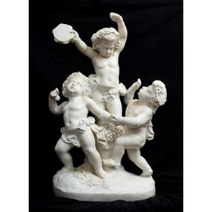 Scultura antica in marmo bianco statuario raffigurante la festa degli amorini firmata" Clodion 