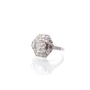 Art Deco Ring In Platinum Set With Diamonds