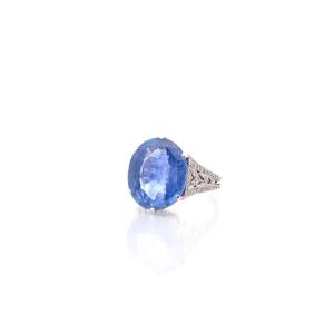 18.49 Carat Ceylon Sapphire Ring In Platinum