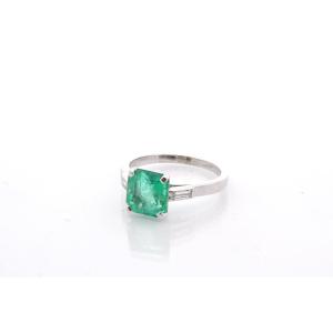 Emerald Ring Of 2.16 Carats And Diamonds