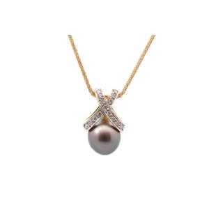 Tahitian Cultured Pearl Pendant With Diamonds In Gold