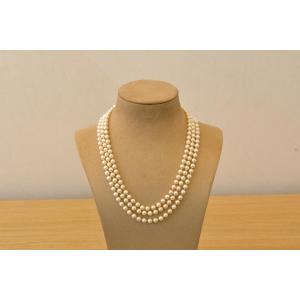 Cultured Pearl Necklace And Yellow Gold Clasp