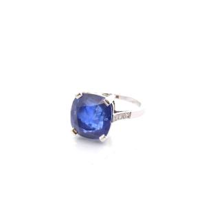 11.71cts Sapphire And Diamonds Ring