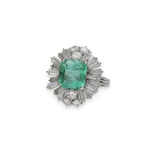 Colombian Emerald And Diamond Ring