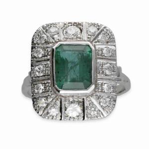 1.5 Carat Emerald Diamond Ring
