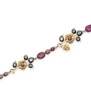 19th Century Necklace In Ruby Gold And Diamonds