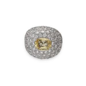 White Gold Dome Ring Set With A Yellow Sapphire