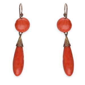 Earrings In Gold And Natural Coral
