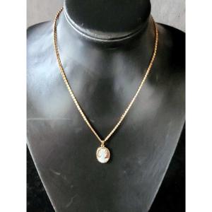 Cameo Pendant With 18 K Gold Necklace - 19th Century