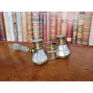  Pair Of Theater Binoculars With Mother-of-pearl Handle - 19th Century