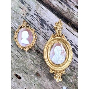 Pair Of Large Carved Cameos In Gilded Frames - 19th Century