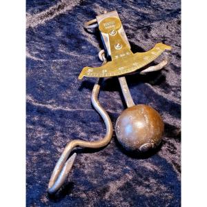 Large Roman Balance With Pendulum Counterweight System - Testut Paris - Capacity 30 Kg