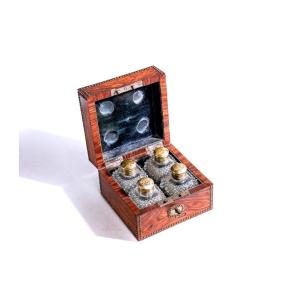 Rosewood Marquetry Scent Box With 4 Cut Crystal Bottles - XIXth Century