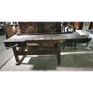 Carpenter's Workbench With 2 Vices