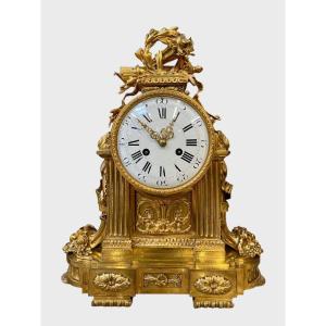 Pendule Style Louis XVI Bronze Doré 