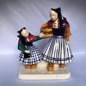 Ouessant Women With Loaves Of Bread - Robert Micheau-vernez - Henriot Factory - Brittany