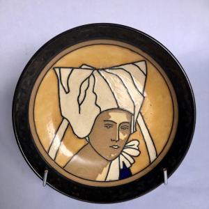 Bowl With Portrait Of A Woman From Plougastel By Odetta - Quimper Earthenware