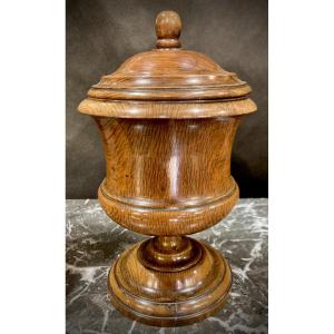 Cylindrical Box On Pedestal 