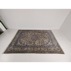 Hand-knotted Persian Nain Rug