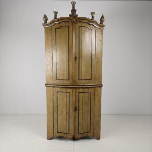 18th-century Dutch Witwerk Cabinet With Original Key And Imitation Delft Decoration