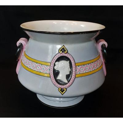 Old Man Bordeaux, Cache Pot Decor Medallions