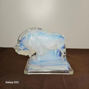 Etling Bison In Opalescent Glass. Art Deco Period.