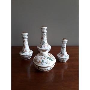 Three Bottles And A Powder Box In Snake Porcelain