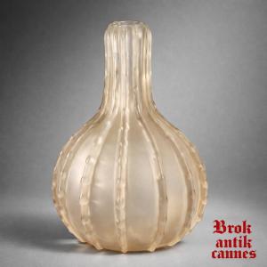 Serrated Vase - Crystal - Lalique - France - 20th Century