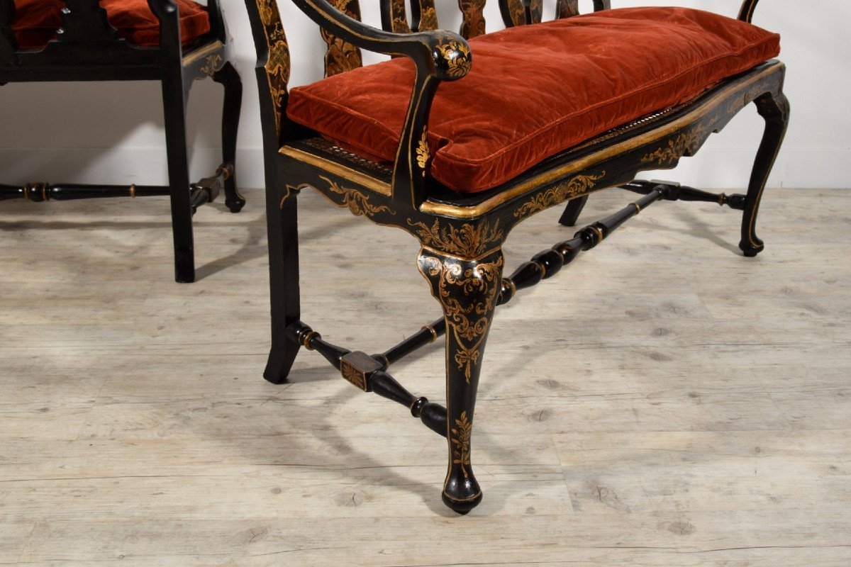 Coppia di divanetti in legno di noce intagliato e laccato a cineseria, Venezia, XVIII secolo-photo-5