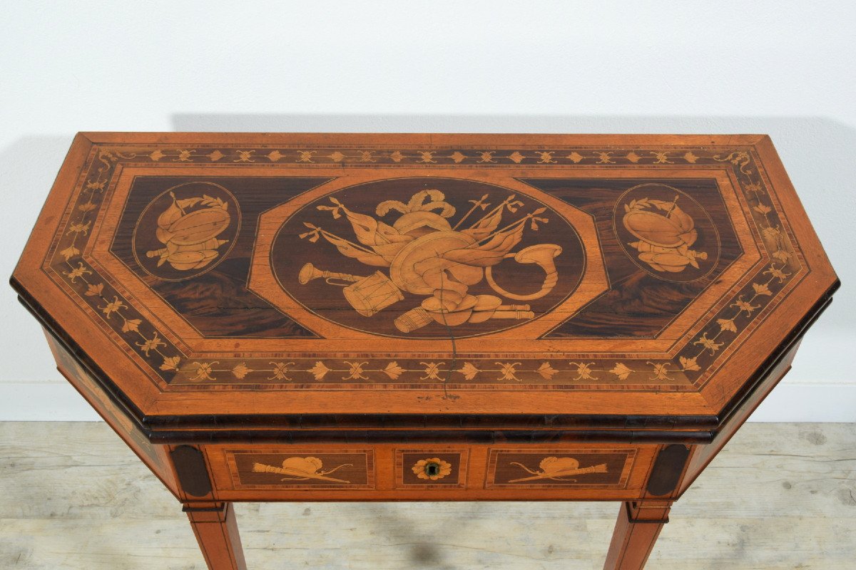 Tavolo consolle trasformabile in tavolino da gioco in legno intarsiato, Inghilterra, XIX sec-photo-8