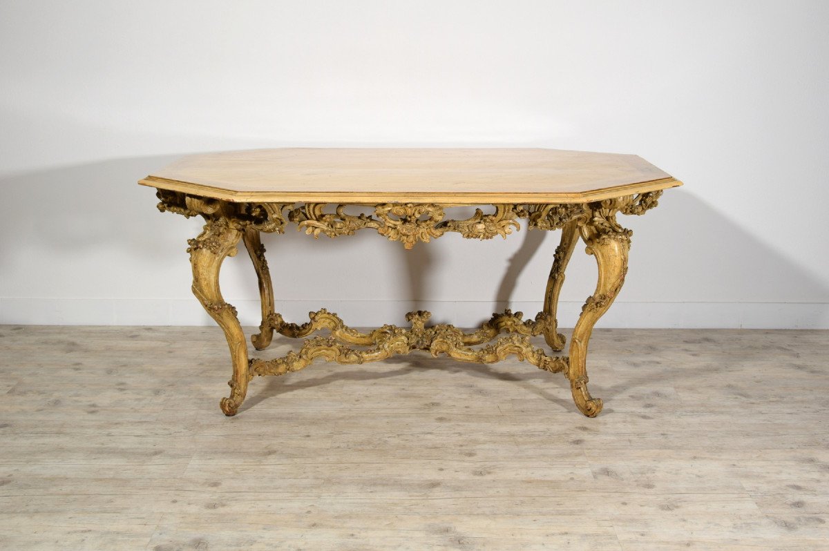 Tavolo da centro in legno scolpito, laccato e dorato, Torino, struttura del XVIII secolo -photo-2
