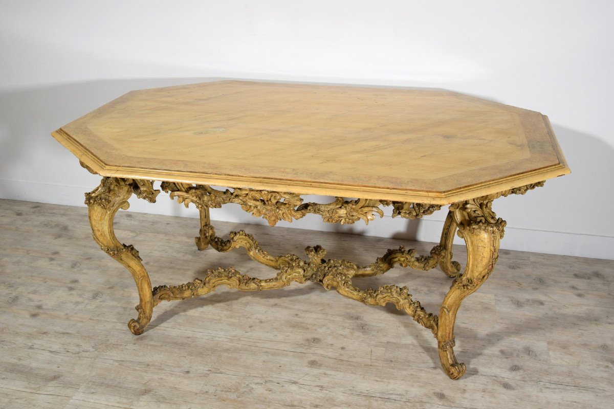 Tavolo da centro in legno scolpito, laccato e dorato, Torino, struttura del XVIII secolo -photo-3